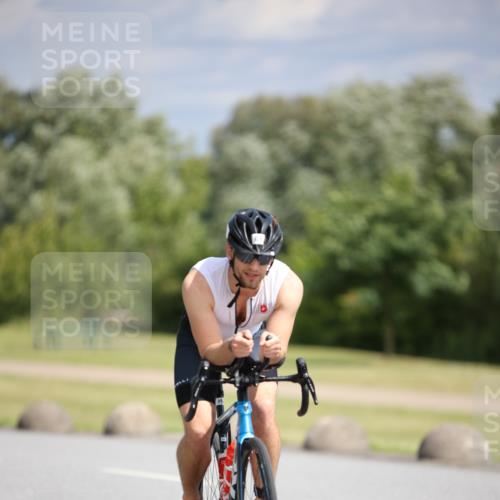 16.06.2024 - 26. Vierlanden-Triathlon Jannik Wohlers http://msf.ph/oto/6331884 16.06.2024 10:55:53 Radfahren 61, 200 meine-sportfotos.de