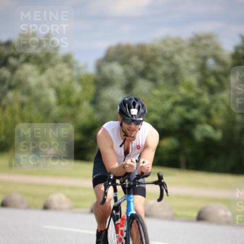 16.06.2024 - 26. Vierlanden-Triathlon Jannik Wohlers http://msf.ph/oto/6331888 16.06.2024 10:55:54 Radfahren 61, 200 meine-sportfotos.de