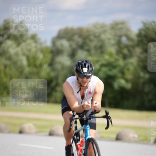 16.06.2024 - 26. Vierlanden-Triathlon Jannik Wohlers http://msf.ph/oto/6331892 16.06.2024 10:55:54 Radfahren 61, 200 meine-sportfotos.de