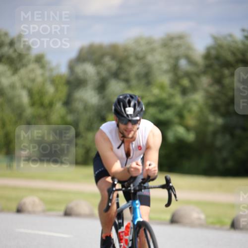 16.06.2024 - 26. Vierlanden-Triathlon Jannik Wohlers http://msf.ph/oto/6331895 16.06.2024 10:55:54 Radfahren 61, 200 meine-sportfotos.de