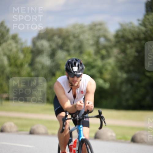16.06.2024 - 26. Vierlanden-Triathlon Jannik Wohlers http://msf.ph/oto/6331896 16.06.2024 10:55:54 Radfahren 61, 200 meine-sportfotos.de