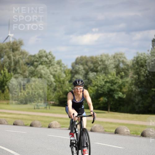 16.06.2024 - 26. Vierlanden-Triathlon Jannik Wohlers http://msf.ph/oto/6331936 16.06.2024 10:56:15 Radfahren 176, 184 meine-sportfotos.de