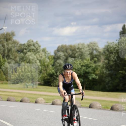 16.06.2024 - 26. Vierlanden-Triathlon Jannik Wohlers http://msf.ph/oto/6331942 16.06.2024 10:56:15 Radfahren 176, 184 meine-sportfotos.de