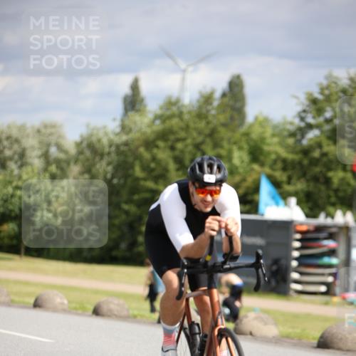 16.06.2024 - 26. Vierlanden-Triathlon Jannik Wohlers http://msf.ph/oto/6331983 16.06.2024 10:56:20 Radfahren 6, 168, 184 meine-sportfotos.de