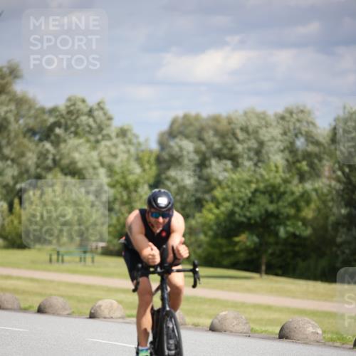 16.06.2024 - 26. Vierlanden-Triathlon Jannik Wohlers http://msf.ph/oto/6332101 16.06.2024 10:56:37 Radfahren 13, 113, 129, 133, 147, 197, 198, 212 meine-sportfotos.de