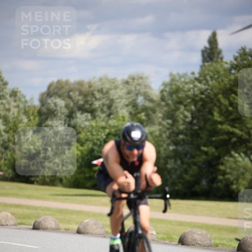 16.06.2024 - 26. Vierlanden-Triathlon Jannik Wohlers http://msf.ph/oto/6332122 16.06.2024 10:56:38 Radfahren 13, 113, 129, 133, 147, 197, 198, 212 meine-sportfotos.de