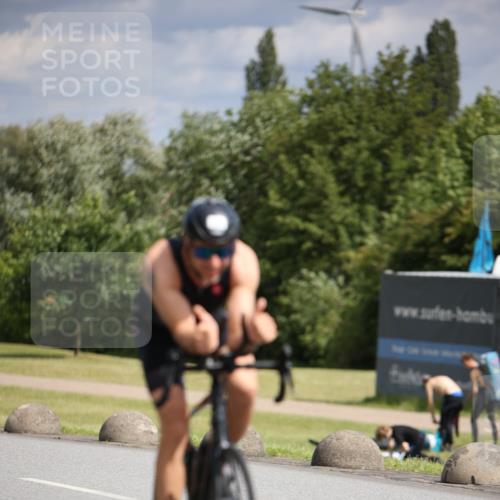 16.06.2024 - 26. Vierlanden-Triathlon Jannik Wohlers http://msf.ph/oto/6332129 16.06.2024 10:56:38 Radfahren 13, 113, 129, 133, 147, 197, 198, 212 meine-sportfotos.de