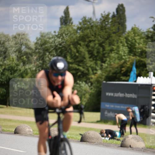 16.06.2024 - 26. Vierlanden-Triathlon Jannik Wohlers http://msf.ph/oto/6332132 16.06.2024 10:56:38 Radfahren 13, 113, 129, 133, 147, 197, 198, 212 meine-sportfotos.de