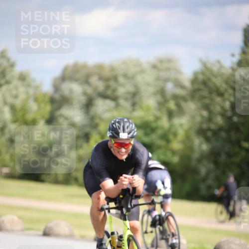 16.06.2024 - 26. Vierlanden-Triathlon Jannik Wohlers http://msf.ph/oto/6332151 16.06.2024 10:56:42 Radfahren 133, 145, 197, 198, 212 meine-sportfotos.de