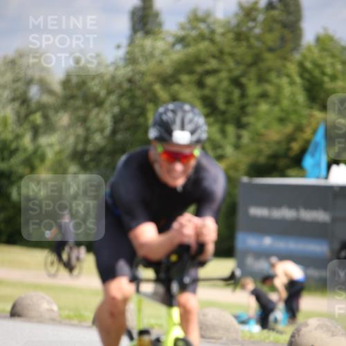16.06.2024 - 26. Vierlanden-Triathlon Jannik Wohlers http://msf.ph/oto/6332173 16.06.2024 10:56:42 Radfahren 133, 145, 197, 198, 212 meine-sportfotos.de