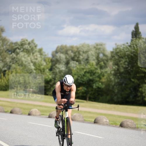 16.06.2024 - 26. Vierlanden-Triathlon Jannik Wohlers http://msf.ph/oto/6332206 16.06.2024 10:58:36 Radfahren 1, 90, 120, 173, 191, 223 meine-sportfotos.de