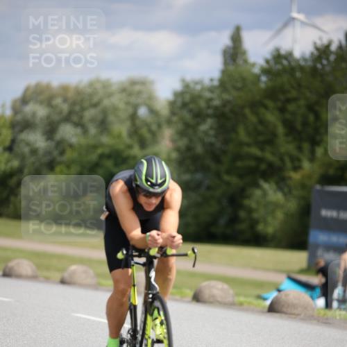 16.06.2024 - 26. Vierlanden-Triathlon Jannik Wohlers http://msf.ph/oto/6332239 16.06.2024 10:58:56 Radfahren 57, 114, 206 meine-sportfotos.de
