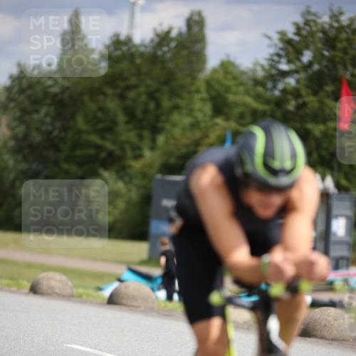 16.06.2024 - 26. Vierlanden-Triathlon Jannik Wohlers http://msf.ph/oto/6332264 16.06.2024 10:58:56 Radfahren 57, 114, 206 meine-sportfotos.de