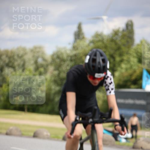 16.06.2024 - 26. Vierlanden-Triathlon Jannik Wohlers http://msf.ph/oto/6332327 16.06.2024 10:59:17 Radfahren 134, 147, 186 meine-sportfotos.de