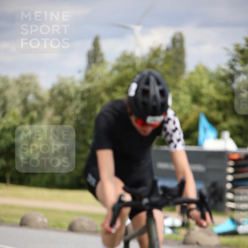 16.06.2024 - 26. Vierlanden-Triathlon Jannik Wohlers http://msf.ph/oto/6332331 16.06.2024 10:59:17 Radfahren 134, 147, 186 meine-sportfotos.de