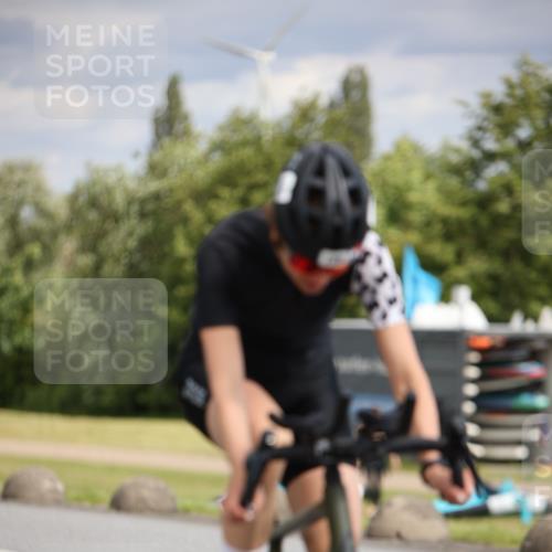 16.06.2024 - 26. Vierlanden-Triathlon Jannik Wohlers http://msf.ph/oto/6332333 16.06.2024 10:59:17 Radfahren 134, 147, 186 meine-sportfotos.de
