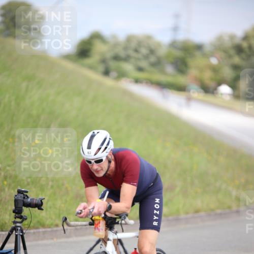 16.06.2024 - 26. Vierlanden-Triathlon Jannik Wohlers http://msf.ph/oto/6332341 16.06.2024 11:00:17 Radfahren 11, 92, 160, 184 meine-sportfotos.de