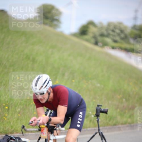 16.06.2024 - 26. Vierlanden-Triathlon Jannik Wohlers http://msf.ph/oto/6332347 16.06.2024 11:00:17 Radfahren 11, 92, 160, 184 meine-sportfotos.de