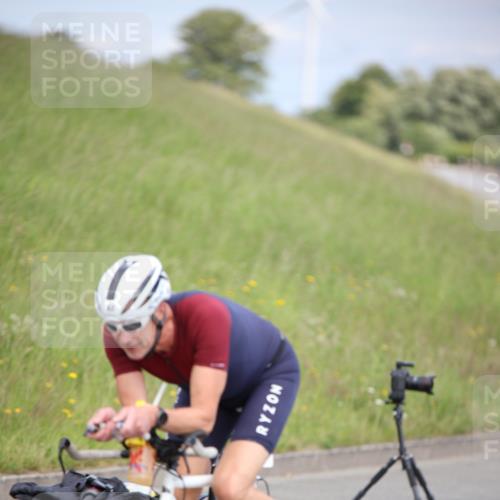 16.06.2024 - 26. Vierlanden-Triathlon Jannik Wohlers http://msf.ph/oto/6332350 16.06.2024 11:00:17 Radfahren 11, 92, 160, 184 meine-sportfotos.de