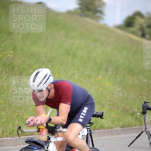 16.06.2024 - 26. Vierlanden-Triathlon Jannik Wohlers http://msf.ph/oto/6332352 16.06.2024 11:00:17 Radfahren 11, 92, 160, 184 meine-sportfotos.de