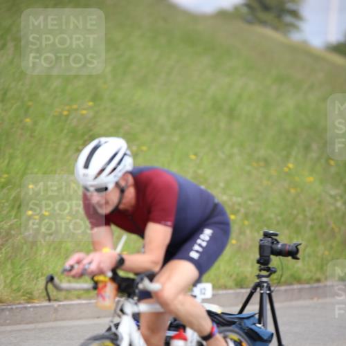16.06.2024 - 26. Vierlanden-Triathlon Jannik Wohlers http://msf.ph/oto/6332354 16.06.2024 11:00:17 Radfahren 11, 92, 160, 184 meine-sportfotos.de