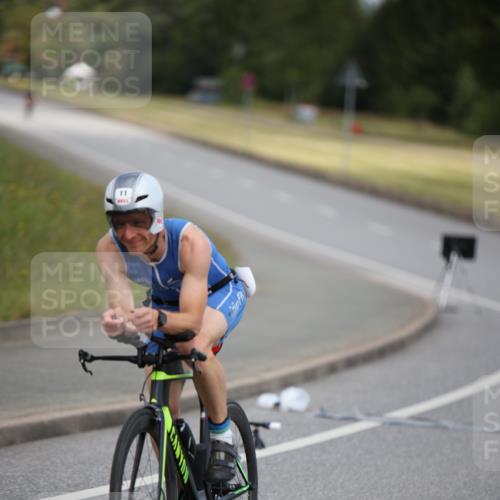 16.06.2024 - 26. Vierlanden-Triathlon Jannik Wohlers http://msf.ph/oto/6332365 16.06.2024 11:00:19 Radfahren 11, 92, 160 meine-sportfotos.de