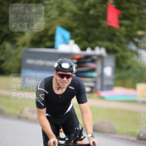 16.06.2024 - 26. Vierlanden-Triathlon Jannik Wohlers http://msf.ph/oto/6332413 16.06.2024 11:00:36 Radfahren 29, 112 meine-sportfotos.de
