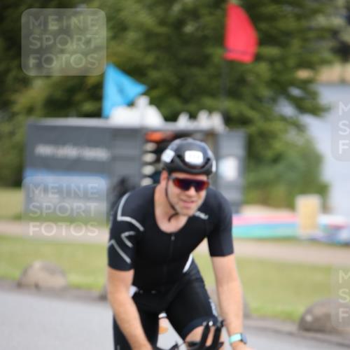 16.06.2024 - 26. Vierlanden-Triathlon Jannik Wohlers http://msf.ph/oto/6332418 16.06.2024 11:00:37 Radfahren 29, 112 meine-sportfotos.de