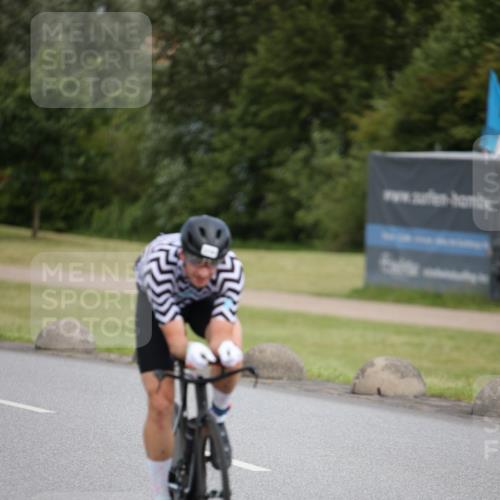 16.06.2024 - 26. Vierlanden-Triathlon Jannik Wohlers http://msf.ph/oto/6332460 16.06.2024 11:00:42 Radfahren 10, 112, 218 meine-sportfotos.de