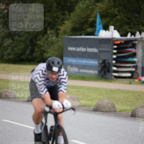 16.06.2024 - 26. Vierlanden-Triathlon Jannik Wohlers http://msf.ph/oto/6332471 16.06.2024 11:00:42 Radfahren 10, 112, 218 meine-sportfotos.de