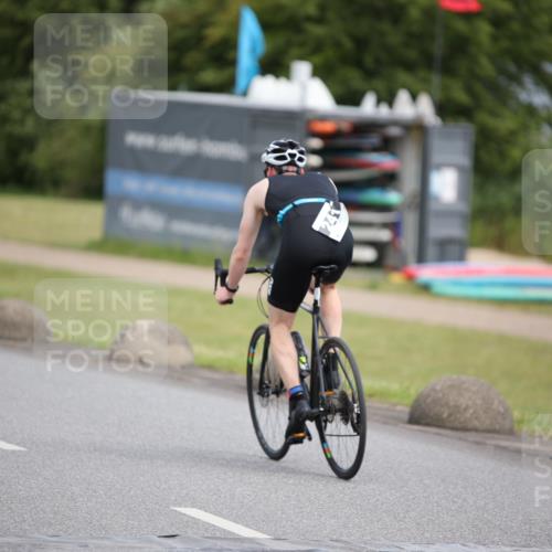16.06.2024 - 26. Vierlanden-Triathlon Jannik Wohlers http://msf.ph/oto/6332517 16.06.2024 11:01:02 Radfahren 241 meine-sportfotos.de