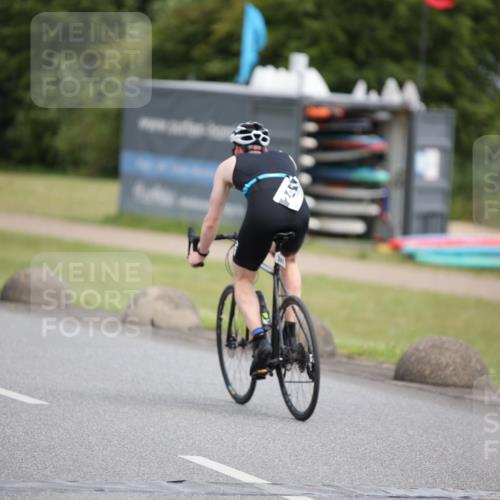 16.06.2024 - 26. Vierlanden-Triathlon Jannik Wohlers http://msf.ph/oto/6332519 16.06.2024 11:01:02 Radfahren 241 meine-sportfotos.de