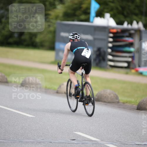 16.06.2024 - 26. Vierlanden-Triathlon Jannik Wohlers http://msf.ph/oto/6332523 16.06.2024 11:01:02 Radfahren 241 meine-sportfotos.de