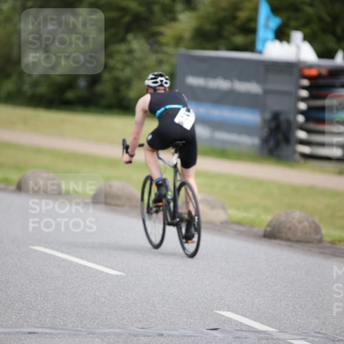 16.06.2024 - 26. Vierlanden-Triathlon Jannik Wohlers http://msf.ph/oto/6332530 16.06.2024 11:01:03 Radfahren 241 meine-sportfotos.de