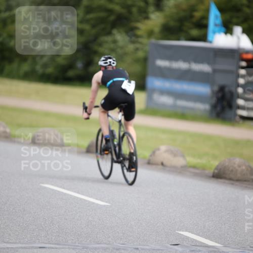 16.06.2024 - 26. Vierlanden-Triathlon Jannik Wohlers http://msf.ph/oto/6332535 16.06.2024 11:01:03 Radfahren 241 meine-sportfotos.de