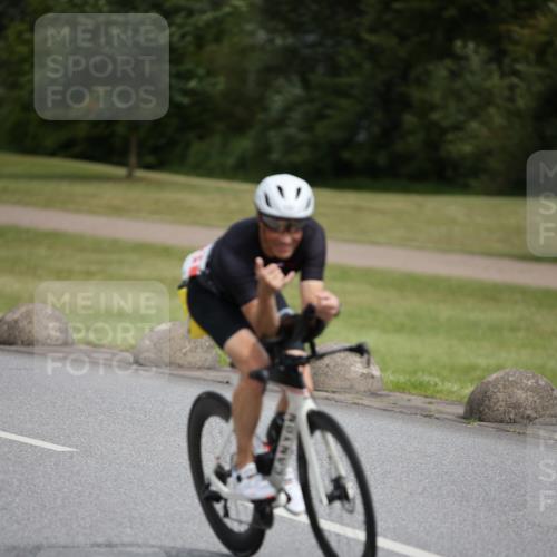 16.06.2024 - 26. Vierlanden-Triathlon Jannik Wohlers http://msf.ph/oto/6332539 16.06.2024 11:01:18 Radfahren 131 meine-sportfotos.de