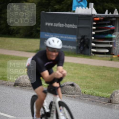 16.06.2024 - 26. Vierlanden-Triathlon Jannik Wohlers http://msf.ph/oto/6332556 16.06.2024 11:01:19 Radfahren 1, 131 meine-sportfotos.de