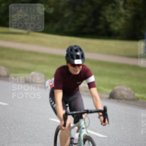 16.06.2024 - 26. Vierlanden-Triathlon Jannik Wohlers http://msf.ph/oto/6332586 16.06.2024 11:01:29 Radfahren 1, 4, 53, 176, 189, 224 meine-sportfotos.de
