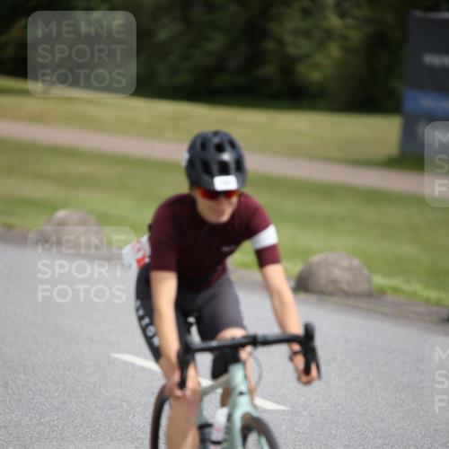 16.06.2024 - 26. Vierlanden-Triathlon Jannik Wohlers http://msf.ph/oto/6332588 16.06.2024 11:01:29 Radfahren 1, 4, 53, 176, 189, 224 meine-sportfotos.de