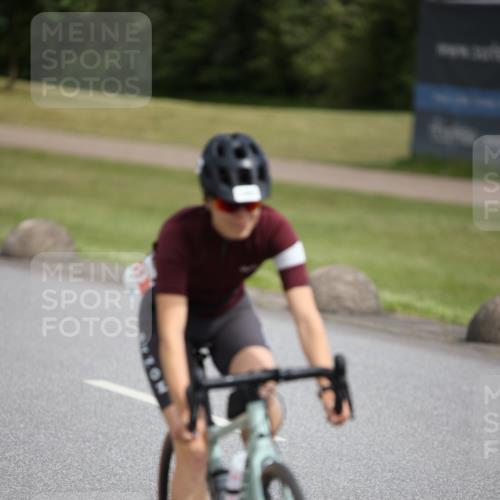 16.06.2024 - 26. Vierlanden-Triathlon Jannik Wohlers http://msf.ph/oto/6332590 16.06.2024 11:01:29 Radfahren 1, 4, 53, 176, 189, 224 meine-sportfotos.de