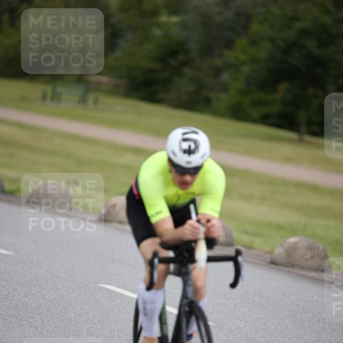 16.06.2024 - 26. Vierlanden-Triathlon Jannik Wohlers http://msf.ph/oto/6332622 16.06.2024 11:02:40 Radfahren 6, 89, 134, 142 meine-sportfotos.de