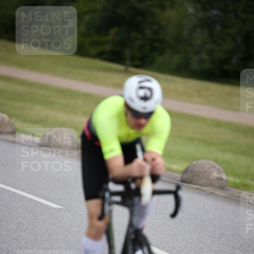 16.06.2024 - 26. Vierlanden-Triathlon Jannik Wohlers http://msf.ph/oto/6332631 16.06.2024 11:02:40 Radfahren 6, 89, 134, 142 meine-sportfotos.de
