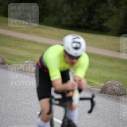 16.06.2024 - 26. Vierlanden-Triathlon Jannik Wohlers http://msf.ph/oto/6332639 16.06.2024 11:02:41 Radfahren 6, 89, 113, 142 meine-sportfotos.de