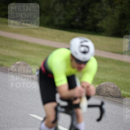 16.06.2024 - 26. Vierlanden-Triathlon Jannik Wohlers http://msf.ph/oto/6332641 16.06.2024 11:02:41 Radfahren 6, 89, 113, 142 meine-sportfotos.de