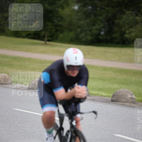 16.06.2024 - 26. Vierlanden-Triathlon Jannik Wohlers http://msf.ph/oto/6332703 16.06.2024 11:03:30 Radfahren 92, 165, 184 meine-sportfotos.de