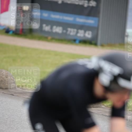 16.06.2024 - 26. Vierlanden-Triathlon Jannik Wohlers http://msf.ph/oto/6332749 16.06.2024 11:04:20 Radfahren 10, 62, 282, 287 meine-sportfotos.de