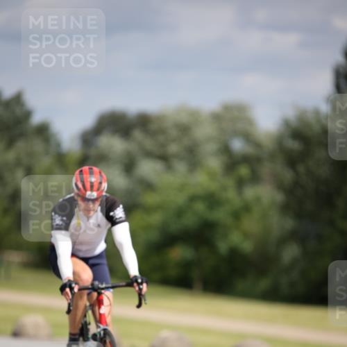 16.06.2024 - 26. Vierlanden-Triathlon Jannik Wohlers http://msf.ph/oto/6332763 16.06.2024 11:07:57 Radfahren 72, 208, 271 meine-sportfotos.de