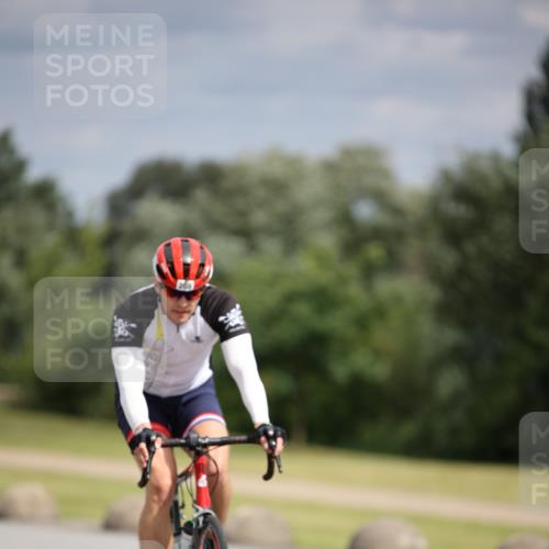 16.06.2024 - 26. Vierlanden-Triathlon Jannik Wohlers http://msf.ph/oto/6332769 16.06.2024 11:07:57 Radfahren 72, 208, 271 meine-sportfotos.de