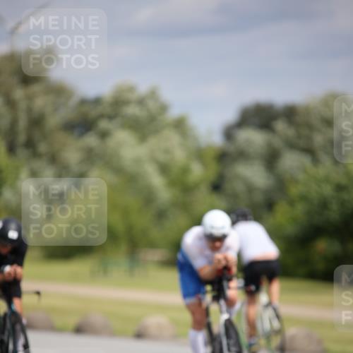 16.06.2024 - 26. Vierlanden-Triathlon Jannik Wohlers http://msf.ph/oto/6332831 16.06.2024 11:08:09 Radfahren 44, 60, 116, 286, 302 meine-sportfotos.de