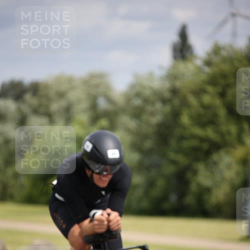 16.06.2024 - 26. Vierlanden-Triathlon Jannik Wohlers http://msf.ph/oto/6332837 16.06.2024 11:08:10 Radfahren 44, 60, 116, 286, 302 meine-sportfotos.de